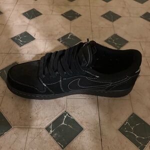 Travis Scott X Jordan 1: Retro Low Phantoms